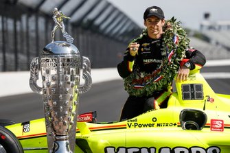 Le vainqueur Simon Pagenaud, Team Penske Chevrolet