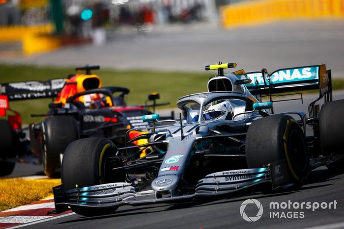 Valtteri Bottas, Mercedes AMG W10, Max Verstappen, Red Bull Racing RB15 