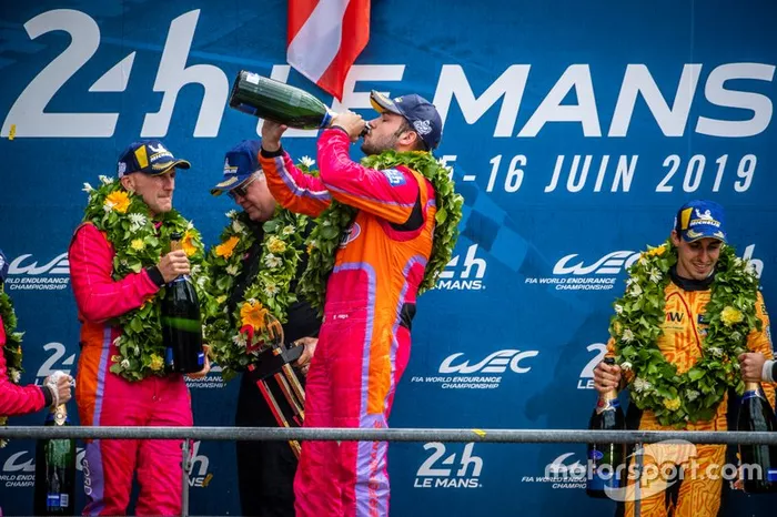 Felipe Fraga, Ben Keating e Jeroen Bleekemolen - LMGTE AM - KEATING MOTORSPORTS  