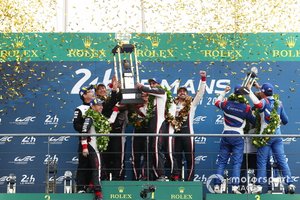 LMP1 Podio: #7 Toyota Gazoo Racing Toyota TS050: Mike Conway, Jose Maria Lopez, Kamui Kobayashi, #8 Toyota Gazoo Racing Toyota TS050: Sébastien Buemi, Kazuki Nakajima, Fernando Alonso, #11 SMP Racing BR Engineering BR1: Mikhail Aleshin, Vitaly Petrov, Stoffel Vandoorne