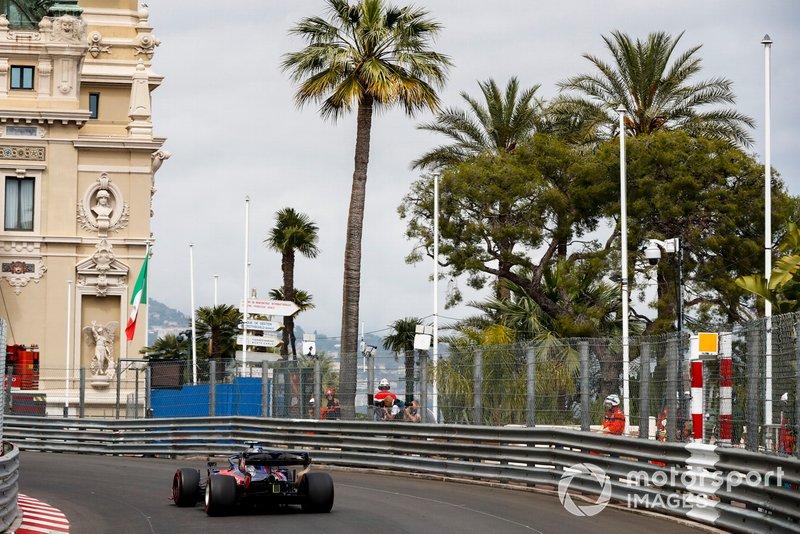 Alexander Albon, Toro Rosso STR14