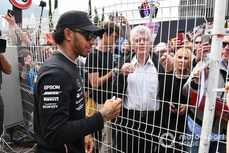 Lewis Hamilton, Mercedes AMG F1 with fans