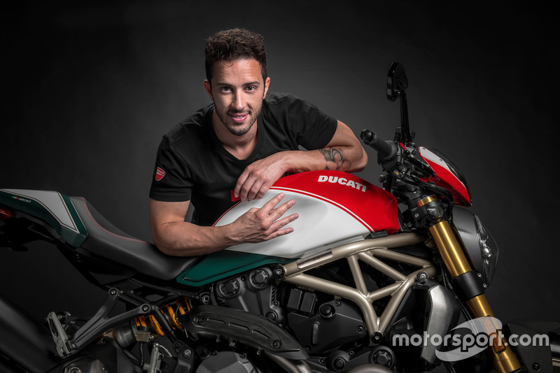 Andrea Dovizioso con il Monster 1200 25° Anniversario