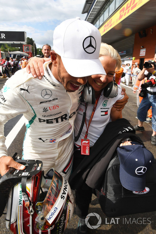 Lewis Hamilton 78. rajtelsősége az F1-ben