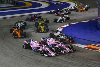 Esteban Ocon, Racing Point Force India VJM11, Sergio Perez, Racing Point Force India VJM11 et Romain Grosjean, Haas F1 Team VF-18