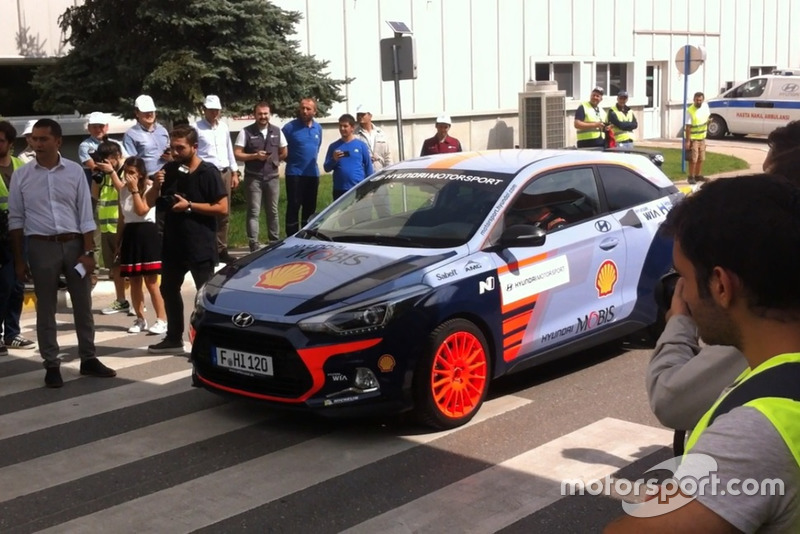 Andreas Mikkelsen, Hyundai fabrikası