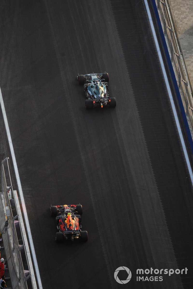 Lance Stroll, Aston Martin AMR21, Sergio Perez, Red Bull Racing RB16B