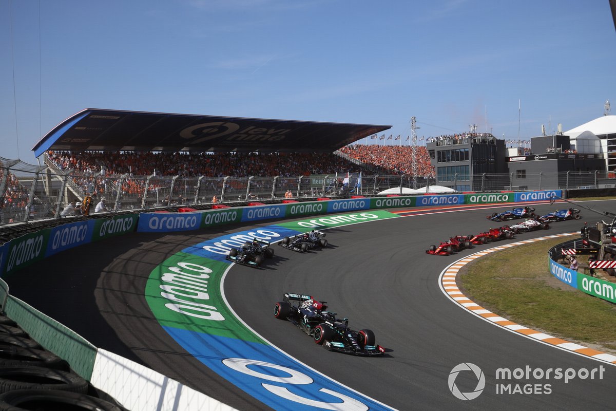 Lewis Hamilton, Mercedes W12, Valtteri Bottas, Mercedes W12, Pierre Gasly, AlphaTauri AT02