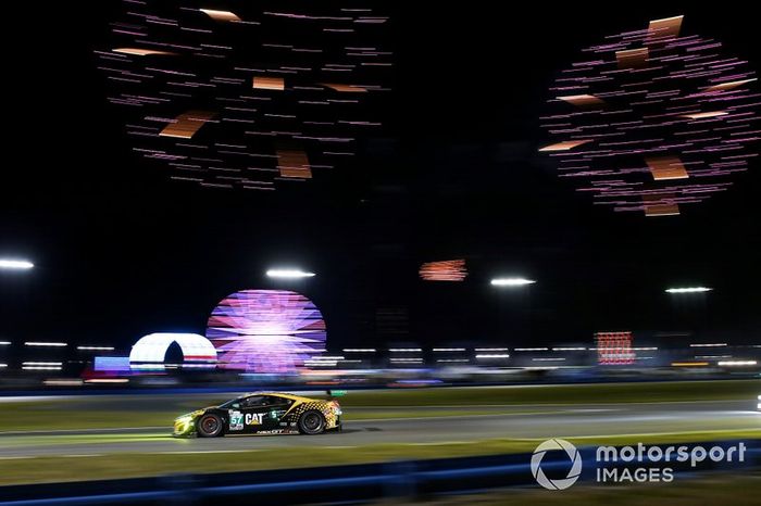 #57 Meyer Shank Racing w/ Curb-Agajanian Acura NSX GT3, GTD: Katherine Legge, Ana Beatriz, Simona De Silvestro, Christina Nielsen