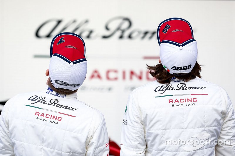 Antonio Giovinazzi, Alfa Romeo Racing, Kimi Raikkonen, Alfa Romeo Racing