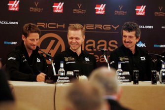 Romain Grosjean, Haas F1 Team, Kevin Magnussen, Haas F1 Team and Guenther Steiner, Team Principal, Haas F1 in Press Conference