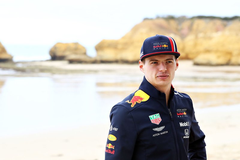Max Verstappen, Red Bull Racing, si prepara per fare surf