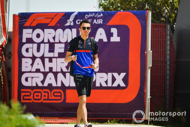 Alexander Albon, Toro Rosso en el paddock