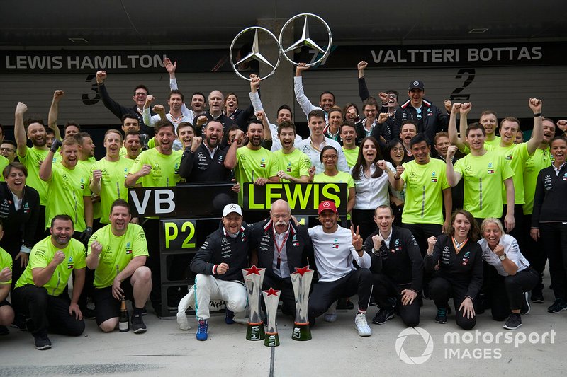 Valtteri Bottas, Mercedes AMG F1, 2nd position, Dr Dieter Zetsche, CEO, Mercedes Benz, Lewis Hamilton, Mercedes AMG F1, 1st position, and the Mercedes team celebrate victory