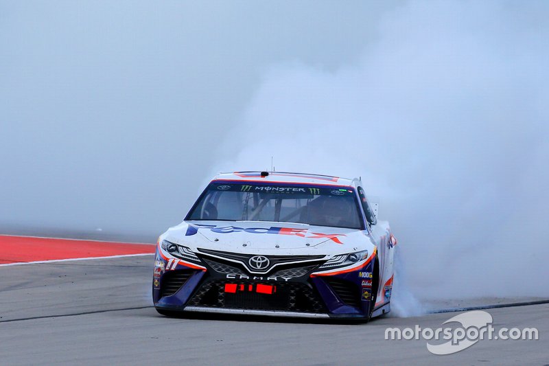 Ganador, Denny Hamlin, Joe Gibbs Racing, Toyota Camry FedEx Office