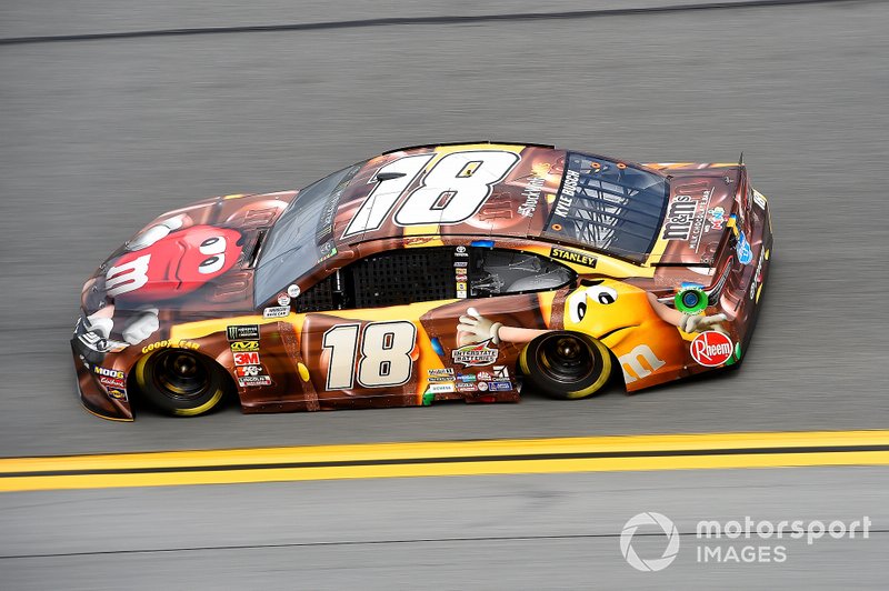 Kyle Busch, Joe Gibbs Racing, Toyota Camry M&M's Chocolate Bar