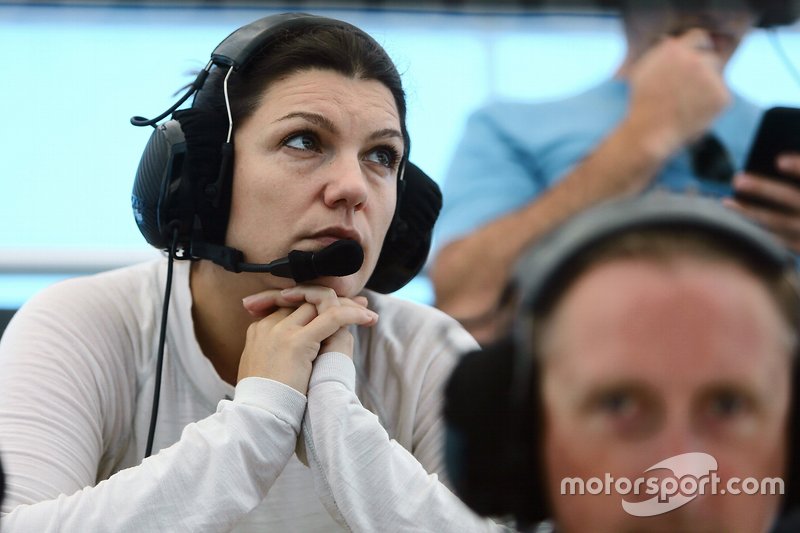 #57 Heinricher Racing w/Meyer Shank Racing Acura NSX GT3, GTD: Katherine Legge