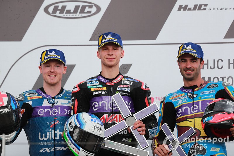 Podio: ganador, Niki Tuuli, Ajo Motorsport, segundo, Bradley Smith, SIC Racing Team, tercero, Mike di Meglio, Marc VDS Racing