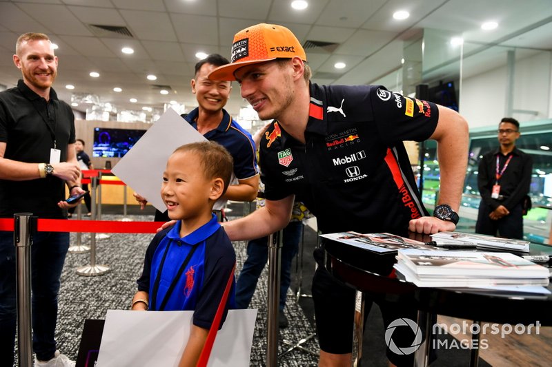 Max Verstappen, Red Bull Racing takes a selfie with a fan