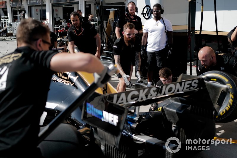 ASAP Ferg, American rapper during pit stop practice with Haas F1