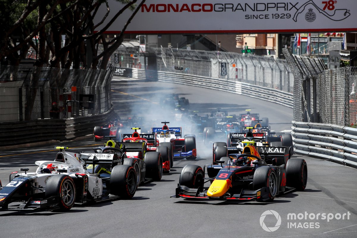 Ralph Boschung, Campos Racing y Juri Vips, Hitech Grand Prix al inicio de la carrera