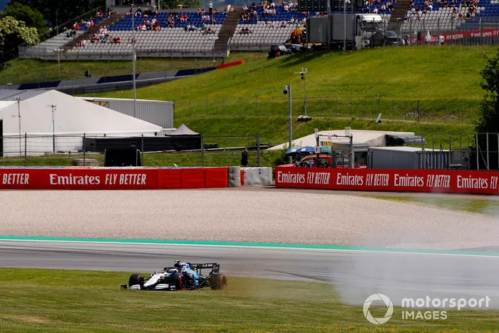 Nicholas Latifi, Williams FW43B hace un trompo