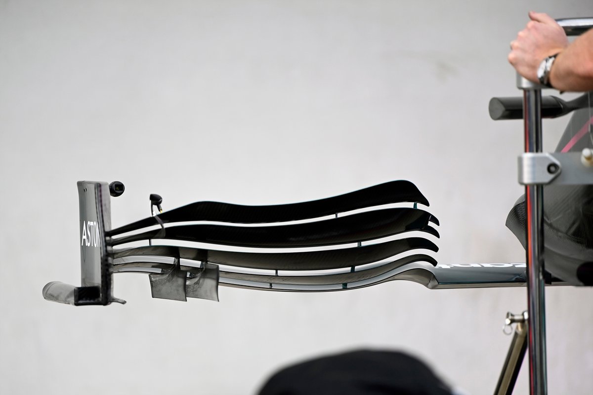 Aston Martin AMR21 front wing detail