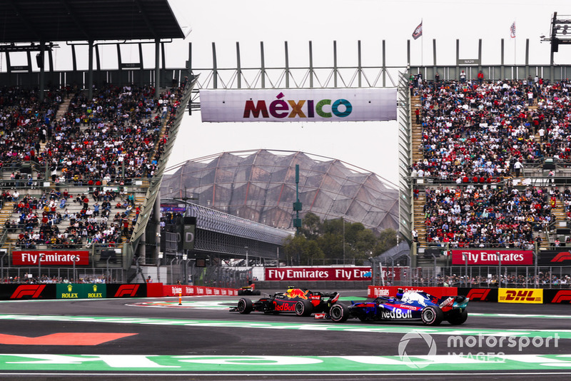 Max Verstappen, Red Bull Racing RB14, Brendon Hartley, Toro Rosso STR13