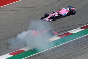 Sebastian Vettel, Ferrari SF71H spins after contact with Daniel Ricciardo, Red Bull Racing RB14 