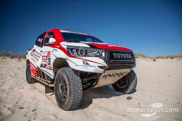 #302 Toyota Gazoo Racing Toyota Hilux: Giniel de Villiers, Dirk von Zitzewitz