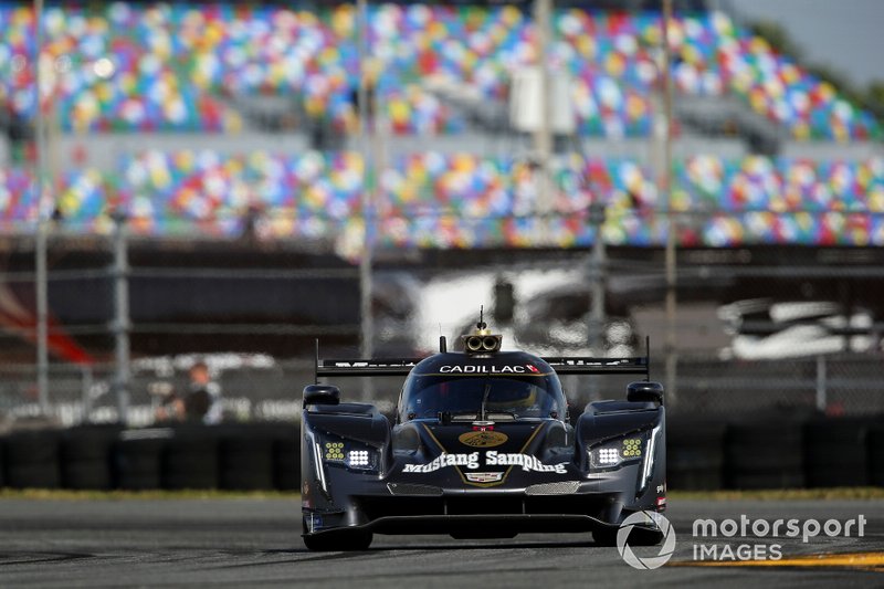 #5 Mustang Sampling Racing Cadillac DPi, DPi: Joao Barbosa, Filipe Albuquerque, Christian Fittipaldi
