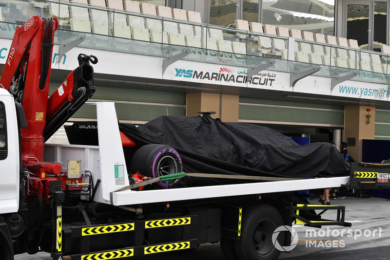 The car of Pietro Fittipaldi, Haas F1 Team VF-18 is recovered to the pits 