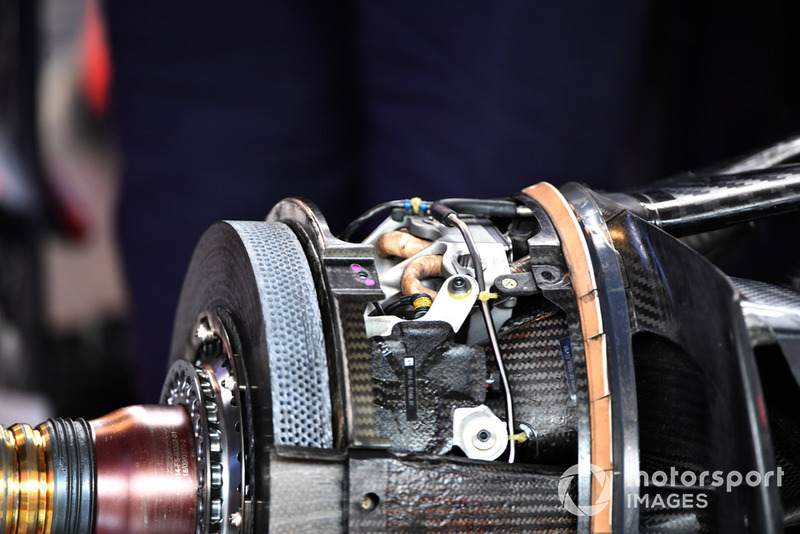 Red Bull Racing RB14 wheel hub and front brake detail