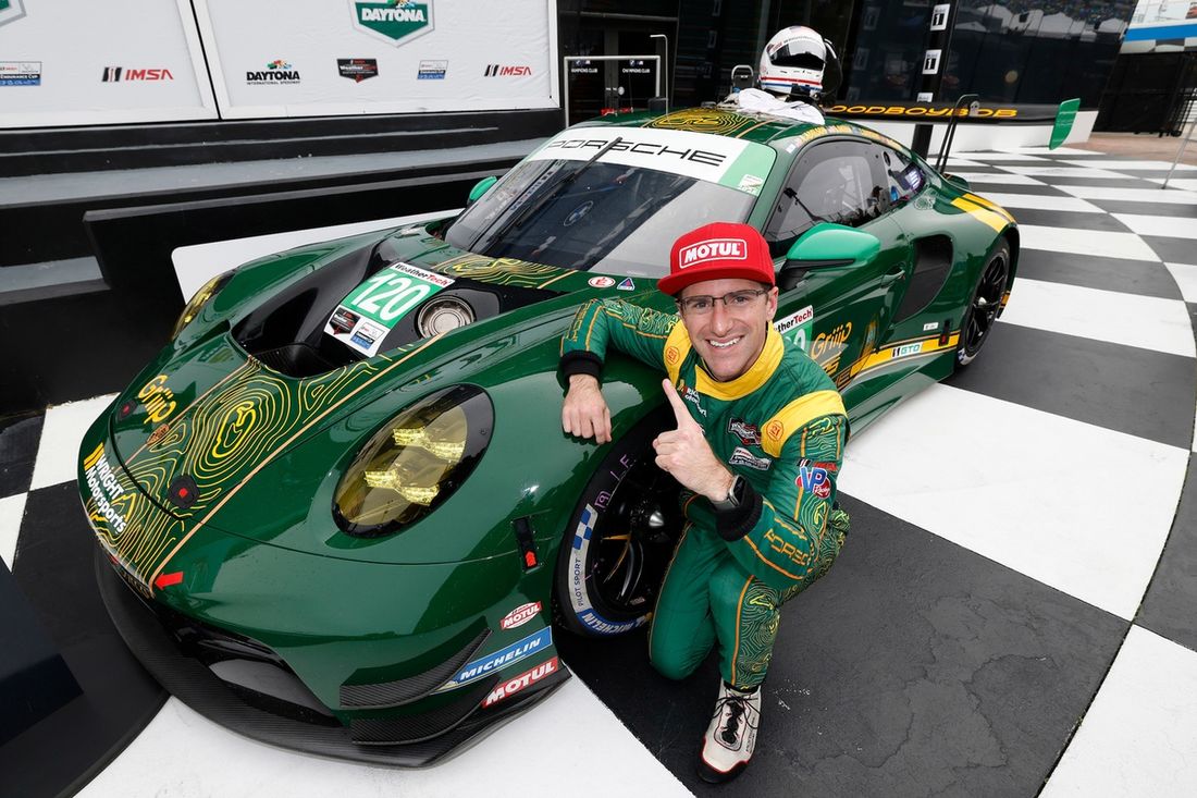 #120 Wright Motorsports Porsche 911 GT3 R (992): Elliott Skeer