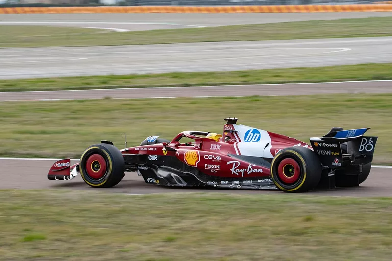 Lewis Hamilton, Ferrari 
