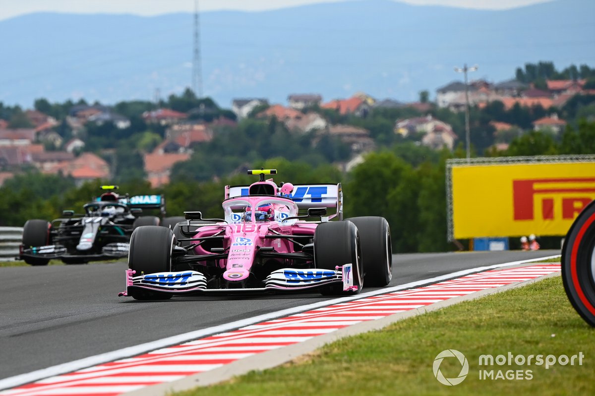 Lance Stroll, Racing Point RP20, leads Valtteri Bottas, Mercedes F1 W11
