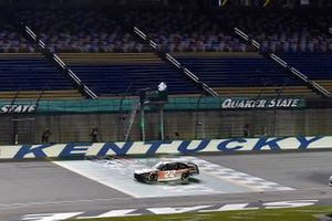 Race Winner Austin Cindric, Team Penske, Ford Mustang