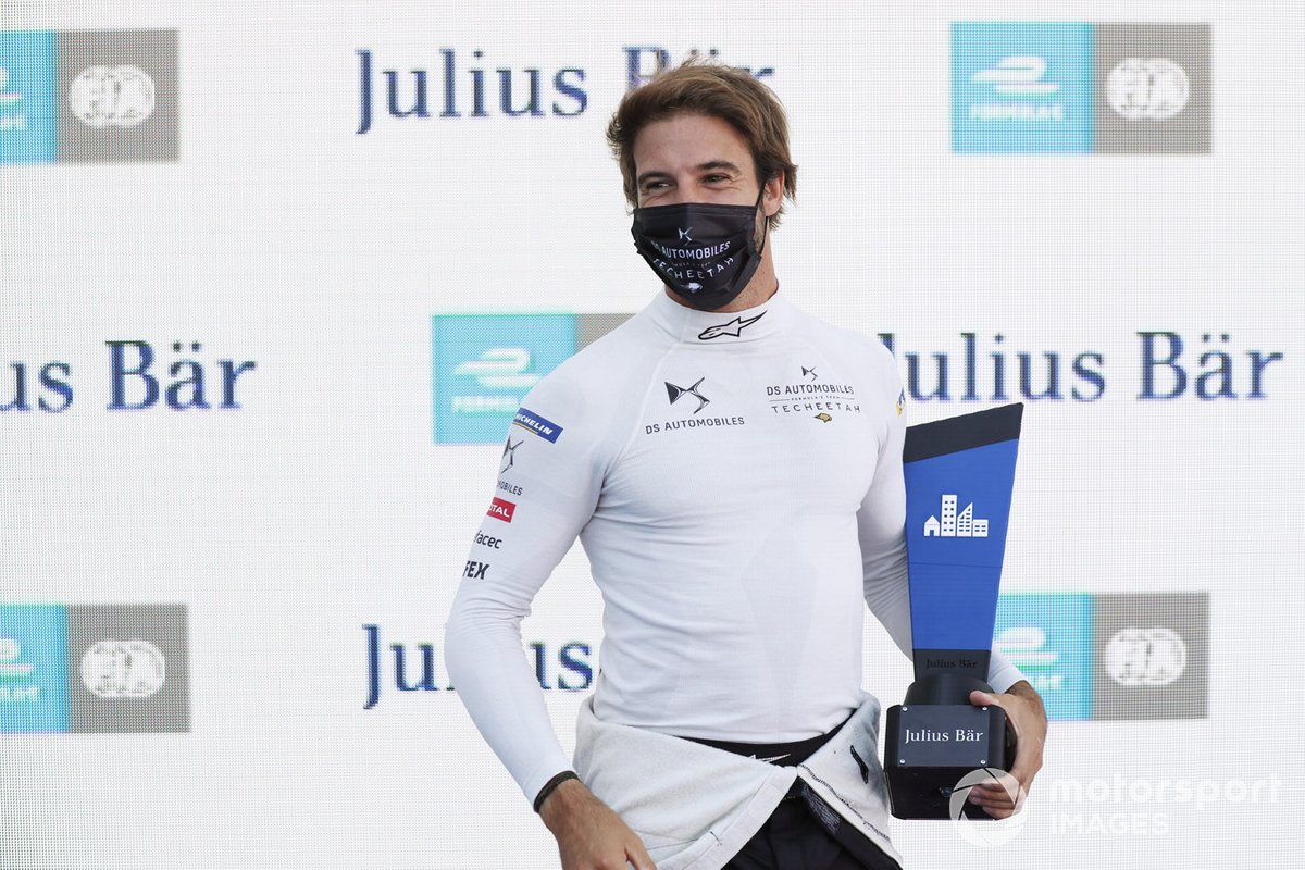 Antonio Felix da Costa, DS Techeetah, celebra su pole position