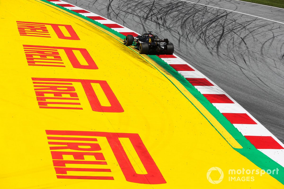 Lewis Hamilton, Mercedes F1 W11 EQ Performance