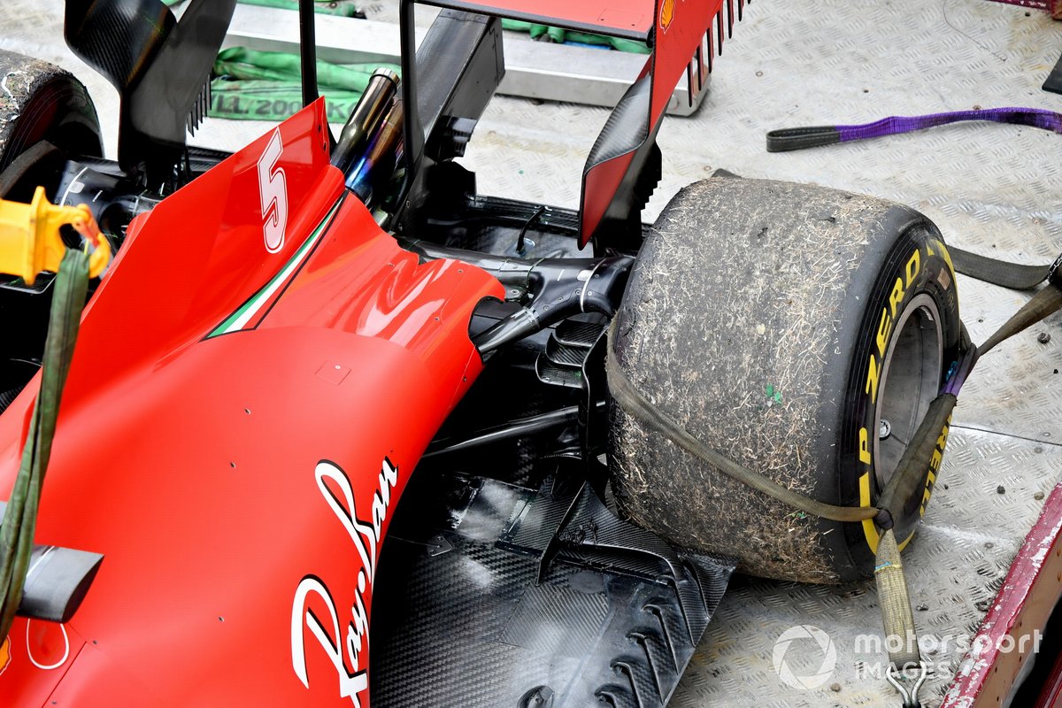 Avería en el coche de Sebastian Vettel, Ferrari SF1000, en los libres
