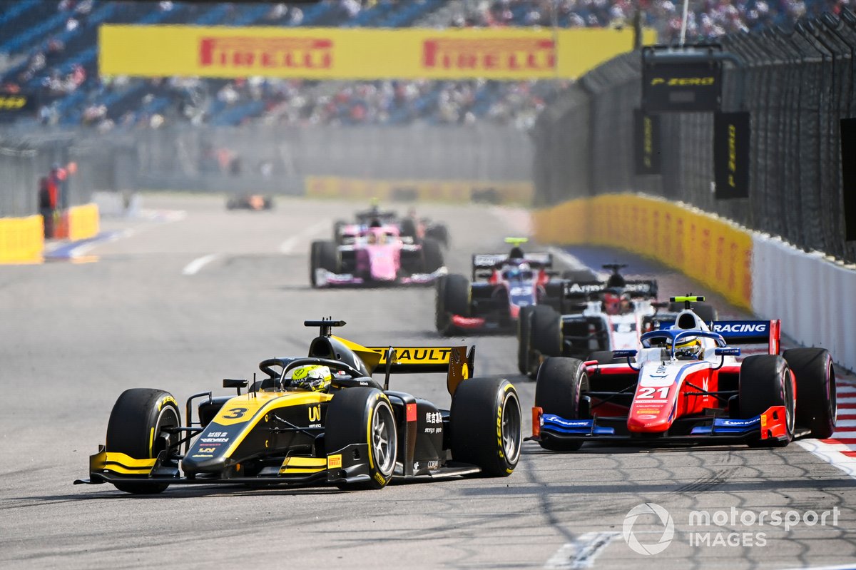 Guanyu Zhou, UNI-Virtuosi e Robert Shwartzman, Prema Racing