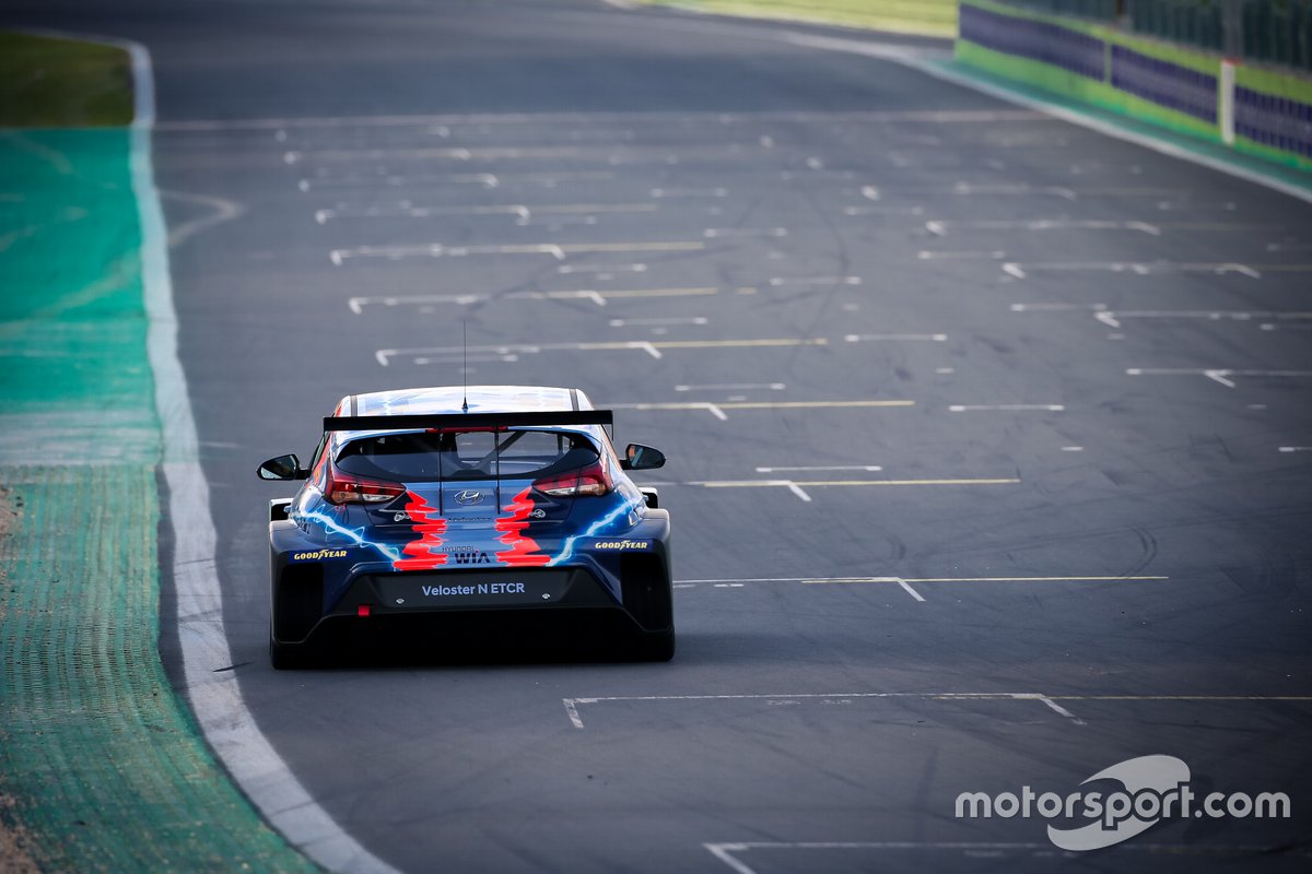 Augusto Farfus, Hyundai Motorsport, Hyundai Veloster N ETCR
