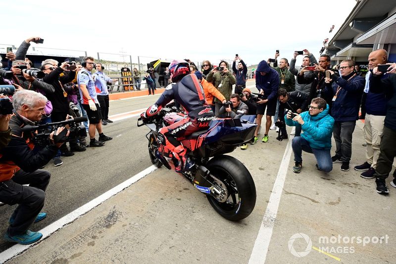 Ça y est, Marc Márquez a pris le guidon de la Ducati