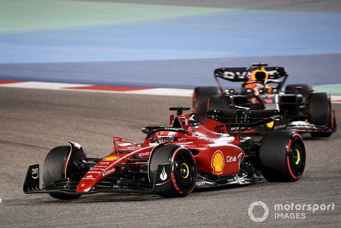 Charles Leclerc, Ferrari F1-75, Max Verstappen, Red Bull Racing RB18