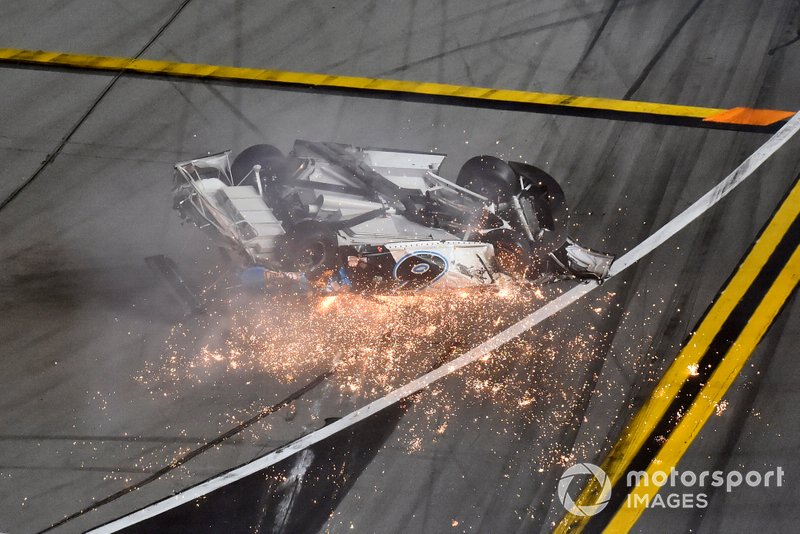 El accidente de Ryan Newman, Roush Fenway Racing, Ford Mustang Koch Industries
