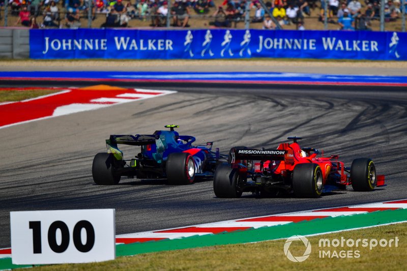 Pierre Gasly, Toro Rosso STR14, Sebastian Vettel, Ferrari SF90