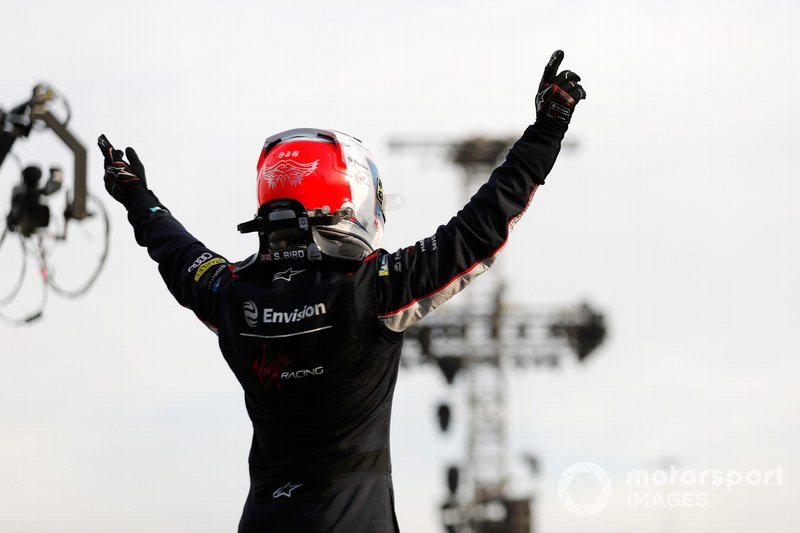 Sam Bird, Virgin Racing, Audi e-tron FE06, celebrates after winning the race