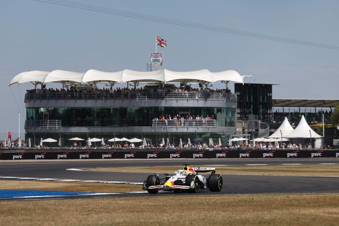 Isack Hadjar, Equipo Racing Bulls