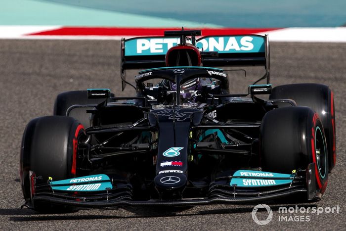 Lewis Hamilton, Mercedes W12