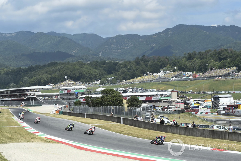 Maverick Viñales en tête
